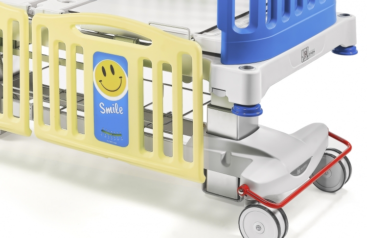 smile pediatric bed with weighing system 348650B colors
